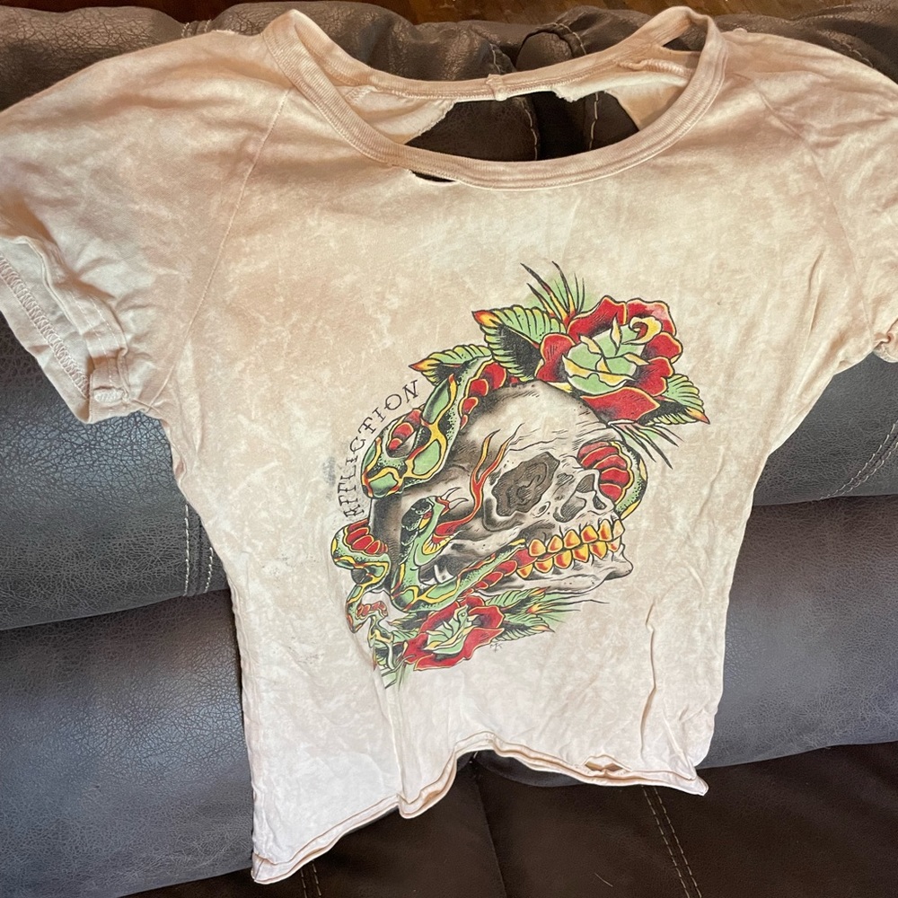Small affliction shirt
